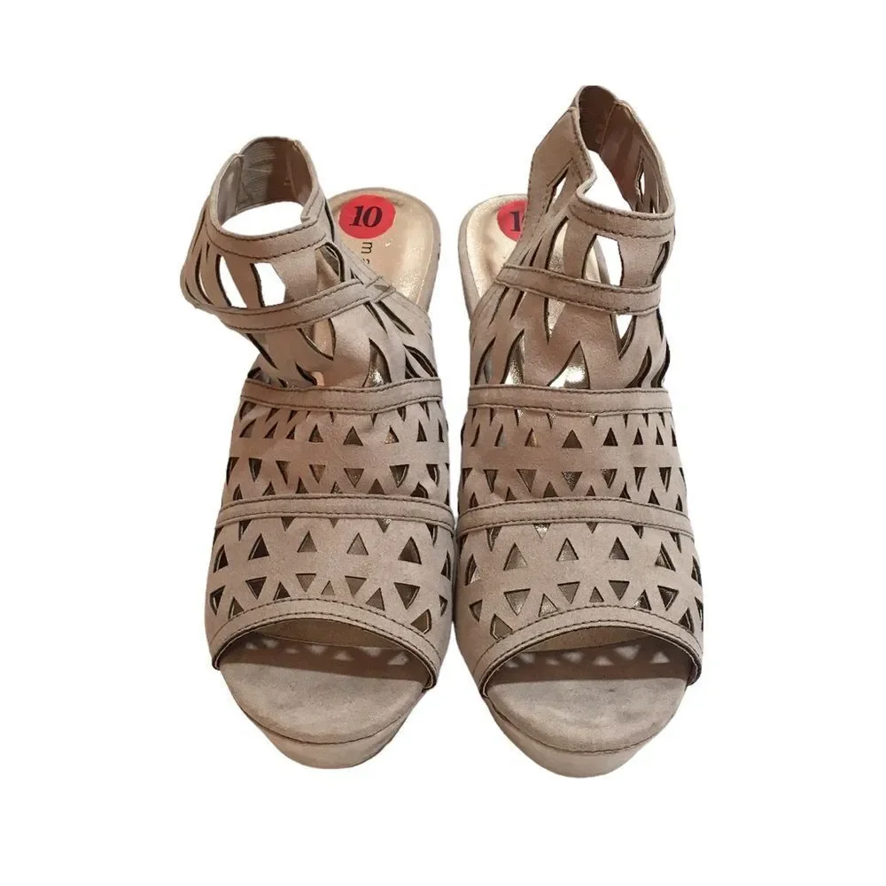 🔃Madden Girl Tan Suede Platform Wedge Sandals